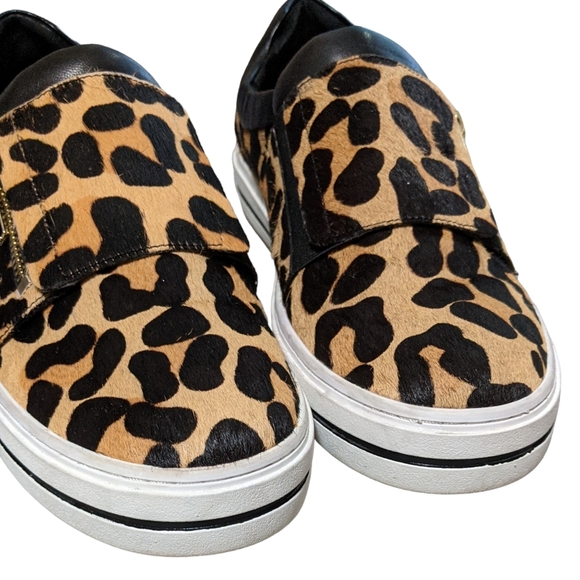 Vaneli Sport calf hair leopard print fashion sneaker size zipper slip on… - Picture 7 of 10